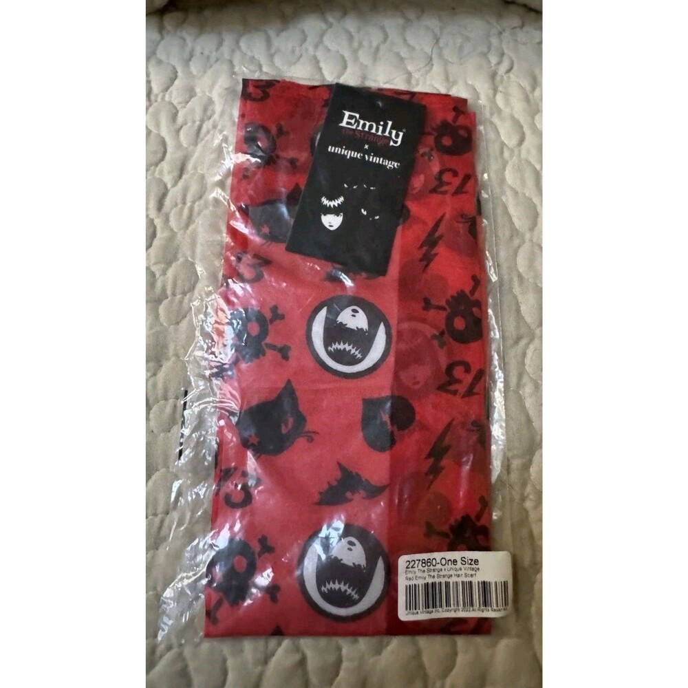 Emily the Strange x Unique Vintage Red Hair Scarf One Size New Sealed 2022